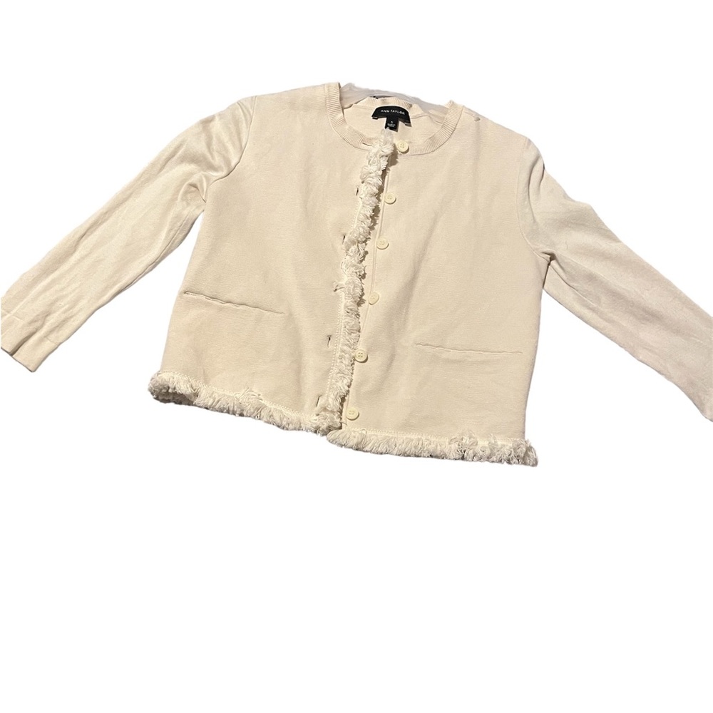 Preowned Ann Taylor cream sweater